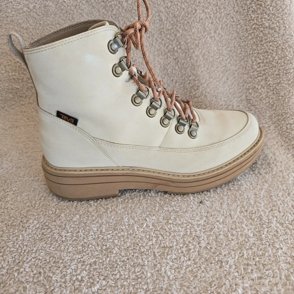 Teva Women's Midform‎ Boots In White Swan Colorway Size 8 Water Resistant